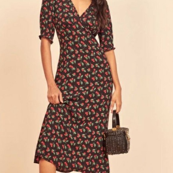 NWOT Reformation Aila Dress in Cherry Pie Size 0 - Picture 3 of 3